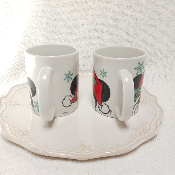 NWOT Disney Mickey and Minnie Mouse Ceramic Christmas Mug Set - Picture 2 of 6